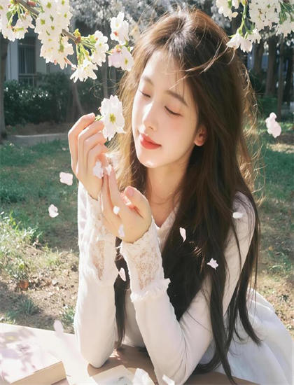 财阀家的小儿子韩剧在线观看免费全集_中央一台直播在线观看_美女扒开双腿让男人捅